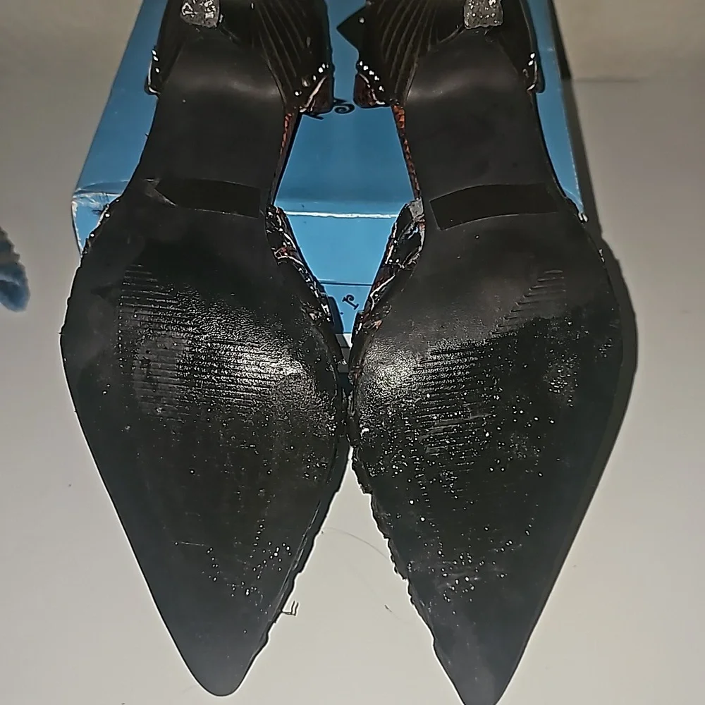 Pumps - Picture 6 of 7